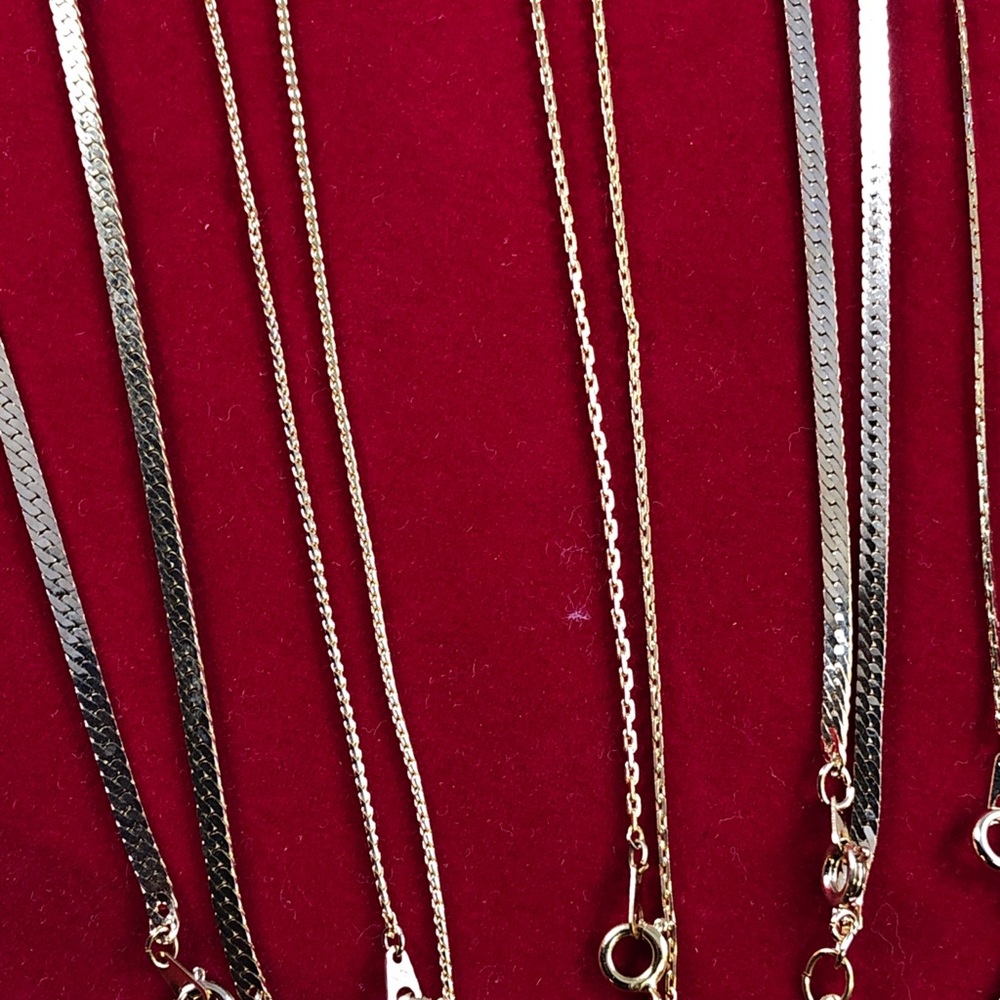 Joan Rivers Complete Chain Wardrobe, 8 Assorted! - Picture 2 of 8